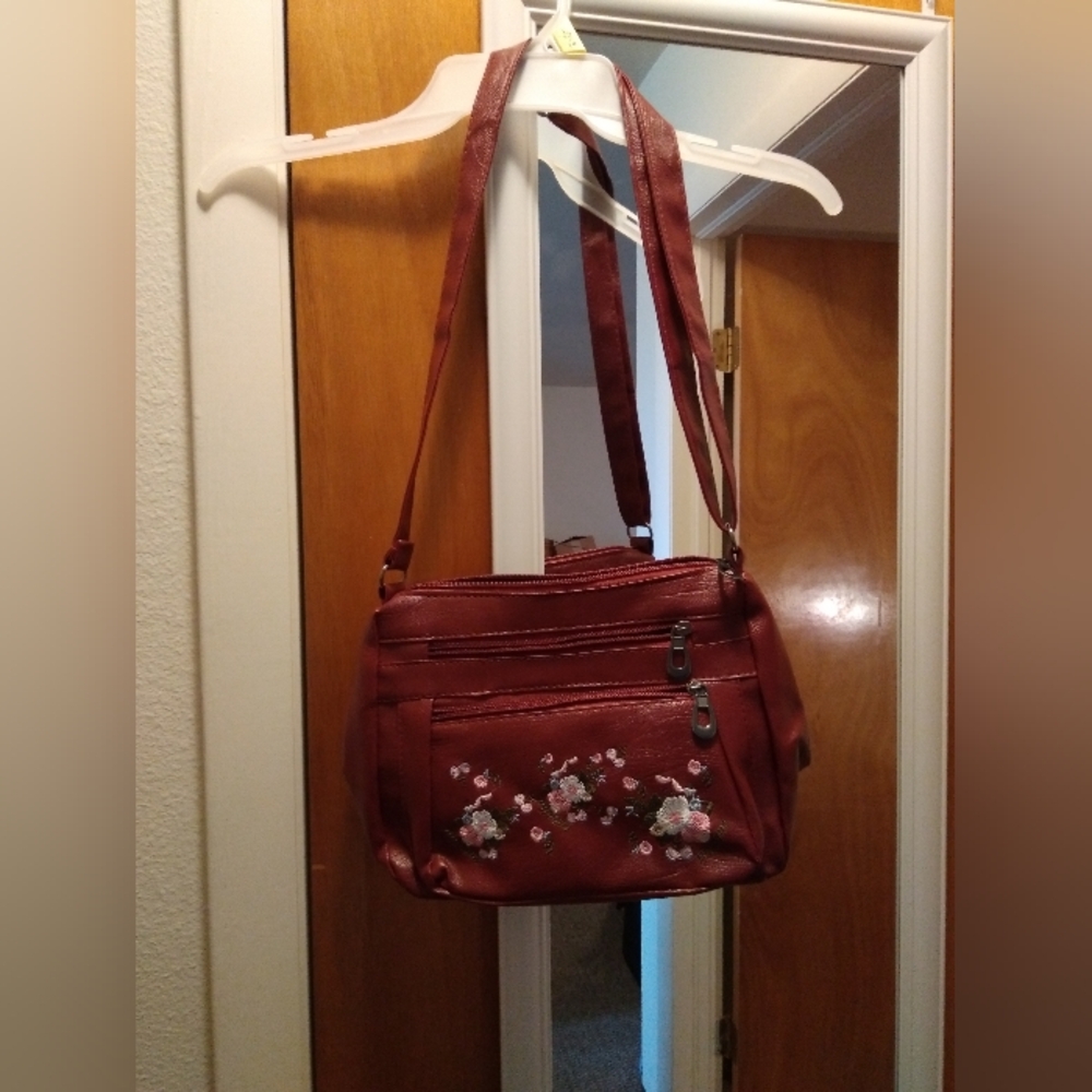 Elegant Floral Embroidered Bag
